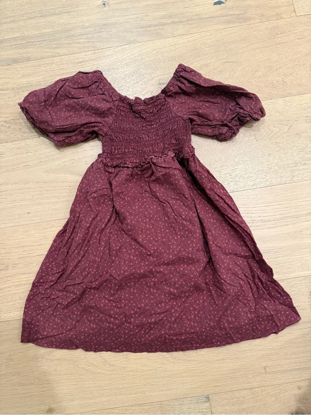 Girls Smocked Puff-Sleeve Casual Dress in Maroon